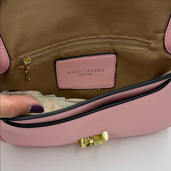 Marc Jacobs Pink Crossbody Bag with Gold Chain - Picture 6 of 6